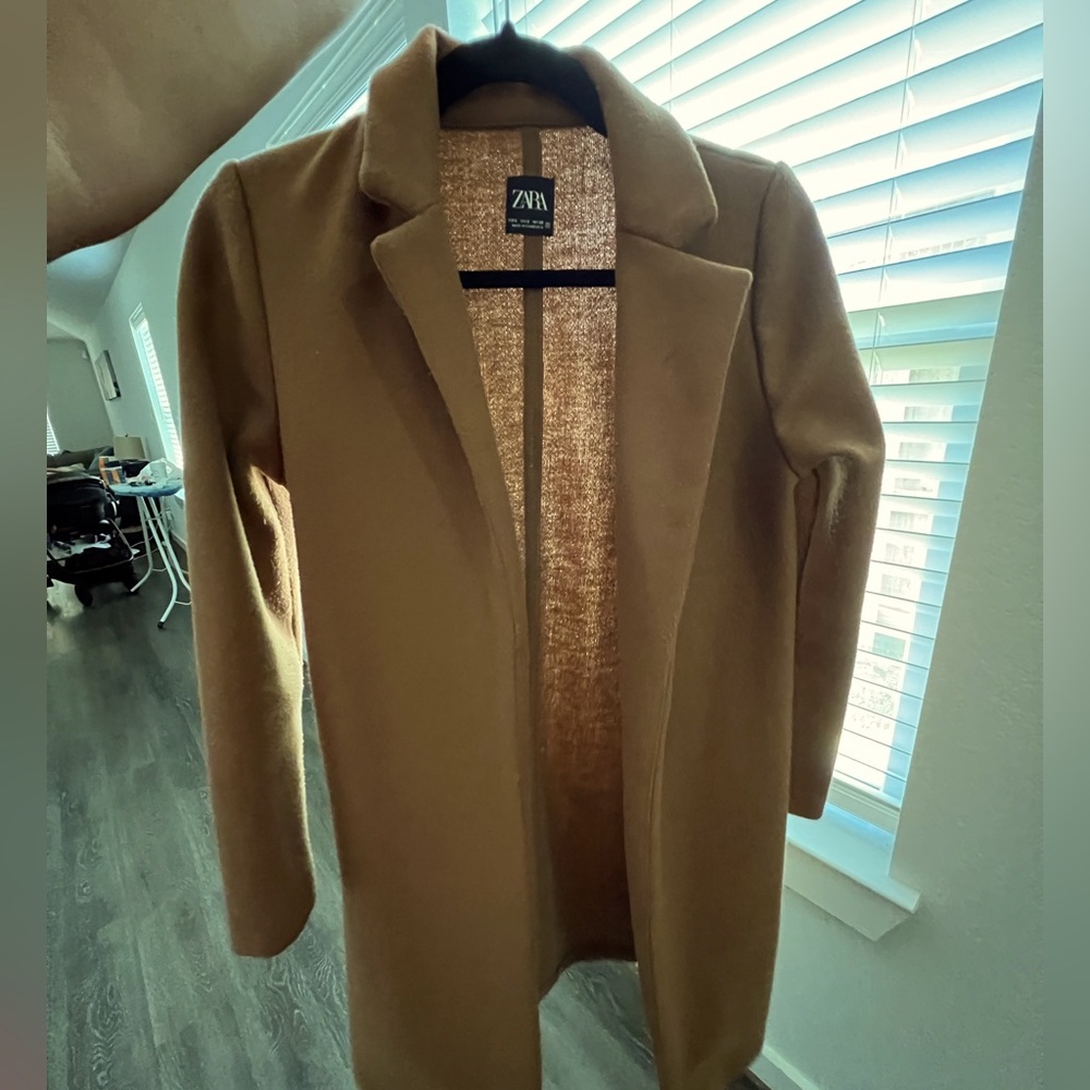 Zara trench coat size (s)